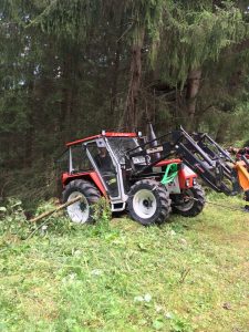 Traktor Bergung Holzberg